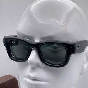 Ray-Ban "Nomad" Matte Noir Shades – The Architectural Power Move