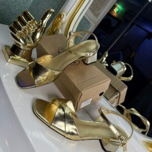 The Idumota "Urban Comfort" Block Heel: Chic Versatility for the 24/7 Woman