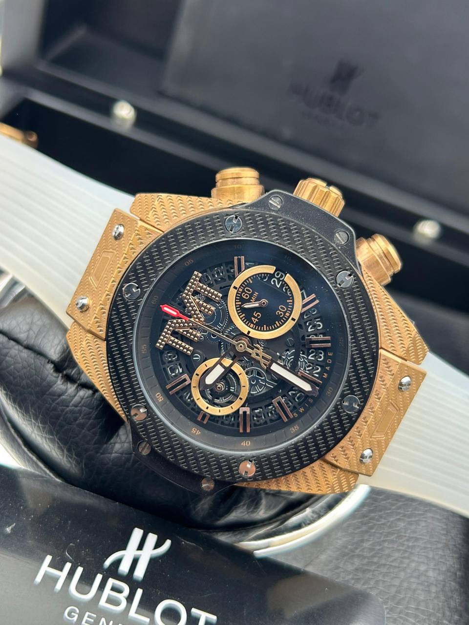 Hublot Big Bang Unico "King Gold" Edition – Skeleton Dial with Frost White Strap