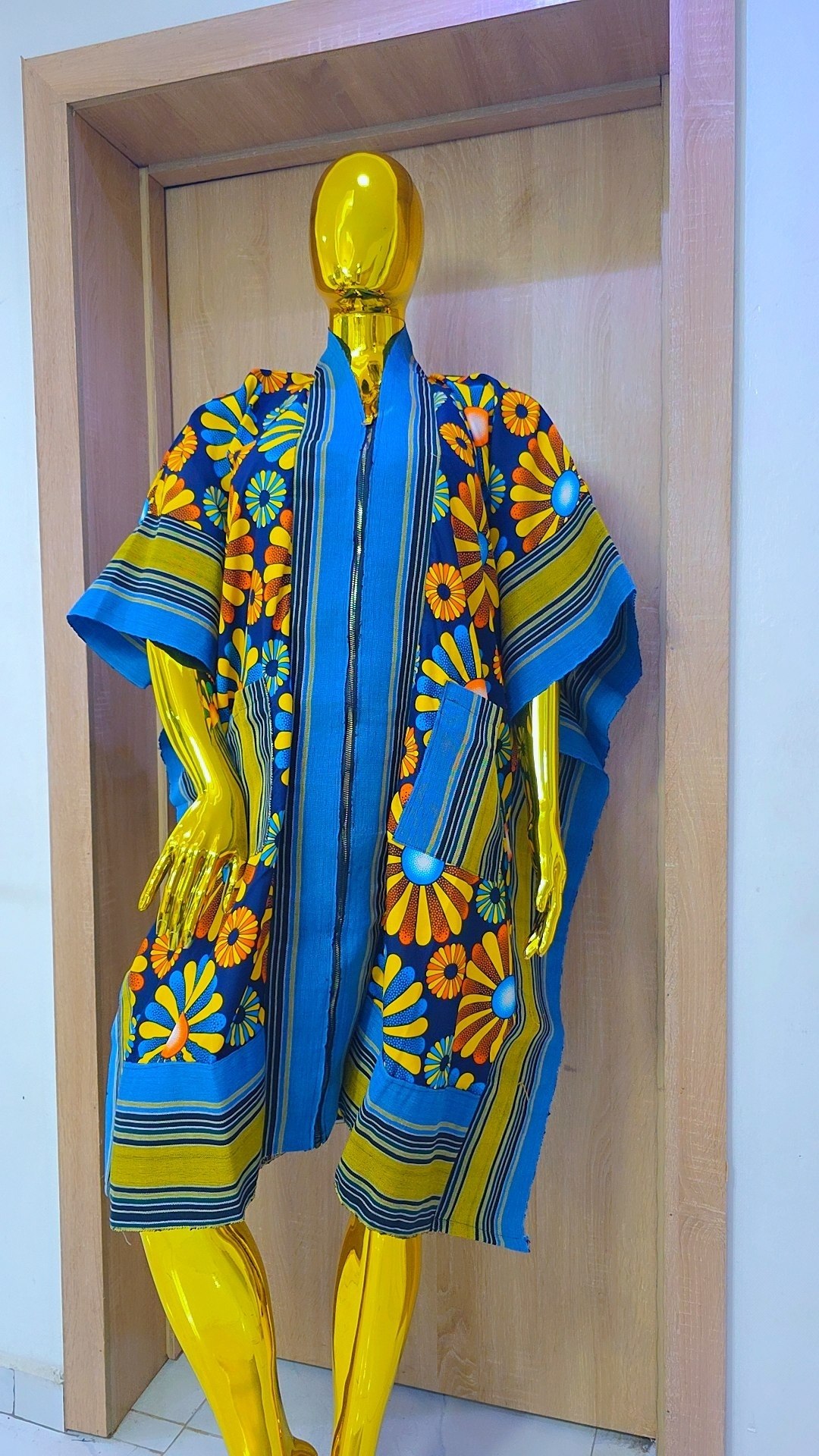 The "Azure-Sunflower" Short Agbada – The 2026 Radiant Sovereign