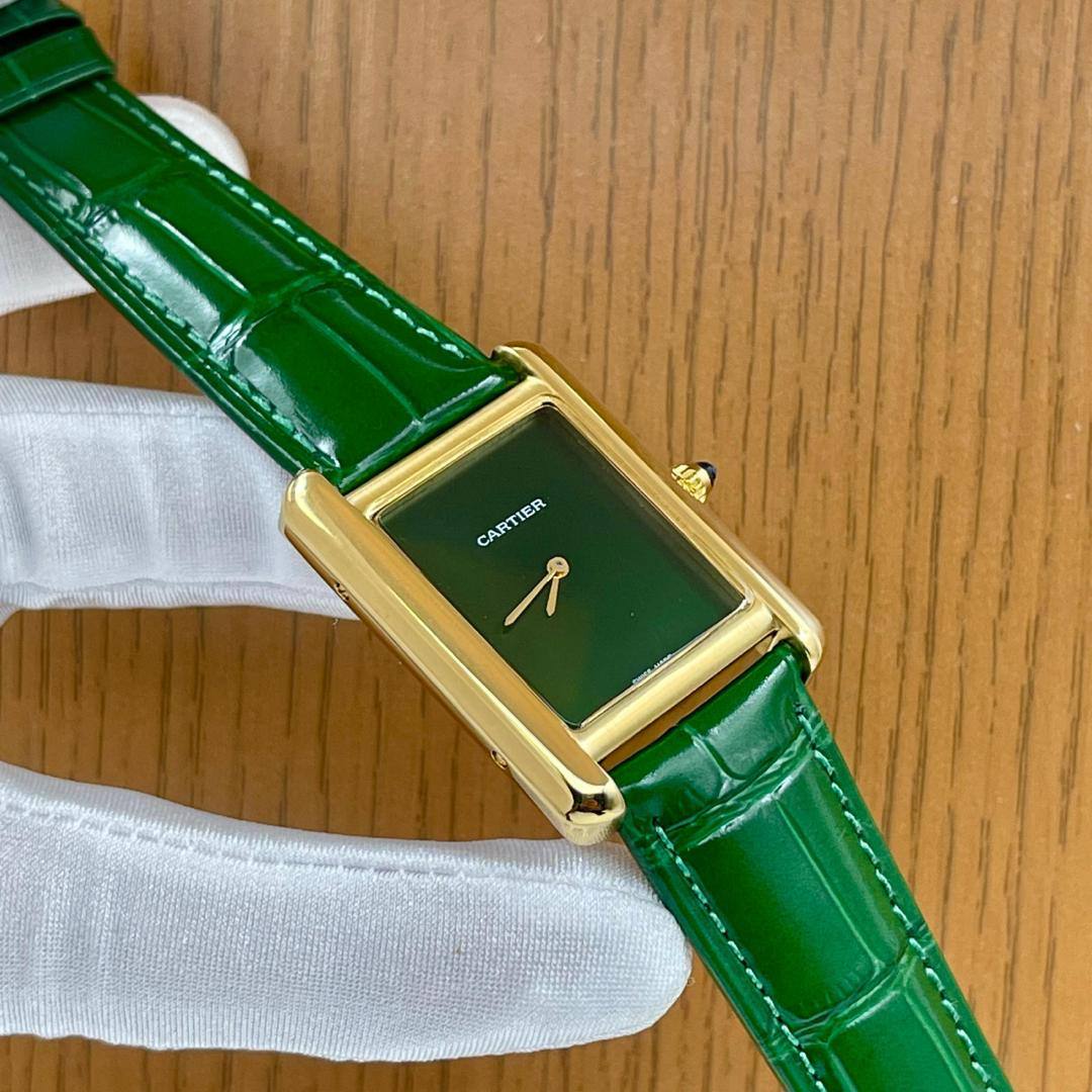 Cartier Tank Must Monochrome Edition – 18K Gold Case with Minimalist Dial - Image 3