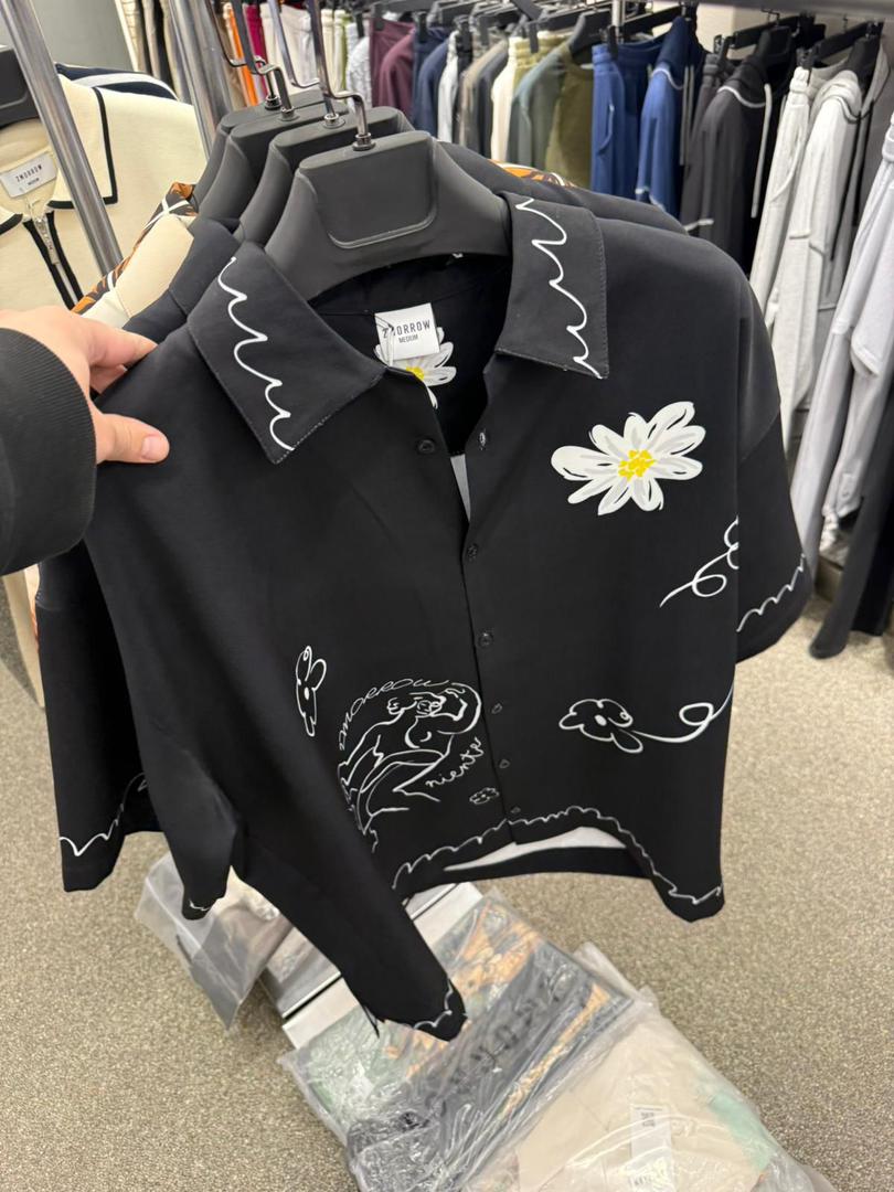 2MORROW Noir Sketch Art Revere Shirt – Men’s Luxury Black & White Graphic Daisy Print Resort Wear