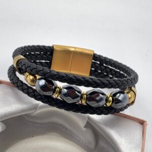Masterclass in Triple-Texture Leather Bracelet