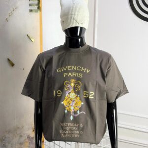 Oversized Graphic T-Shirt Streetwear Tee