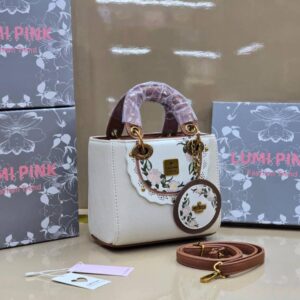 Floral Embroidered Scalloped Handbag | Vintage Top Handle Tote