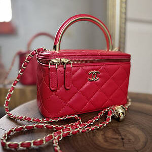 Luxury Quilted Vanity Case with Gold Handle