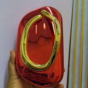 Avant-Garde Metallic Sculpture Clutch – The Ultimate "Rich Aunty" Statement