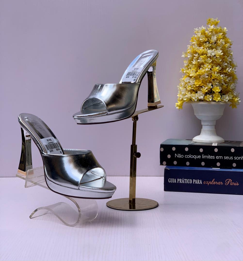 Vaidade "Orb" Sculptural Mules – High-Gloss Avant-Garde Pointed Heels - Image 5