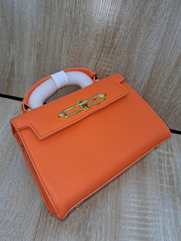 Elegant Saffiano Leather Crossbody with Gold Link Hardware (9 Vibrant Colors)