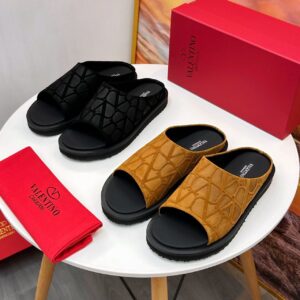 Valentino Garavani Slides