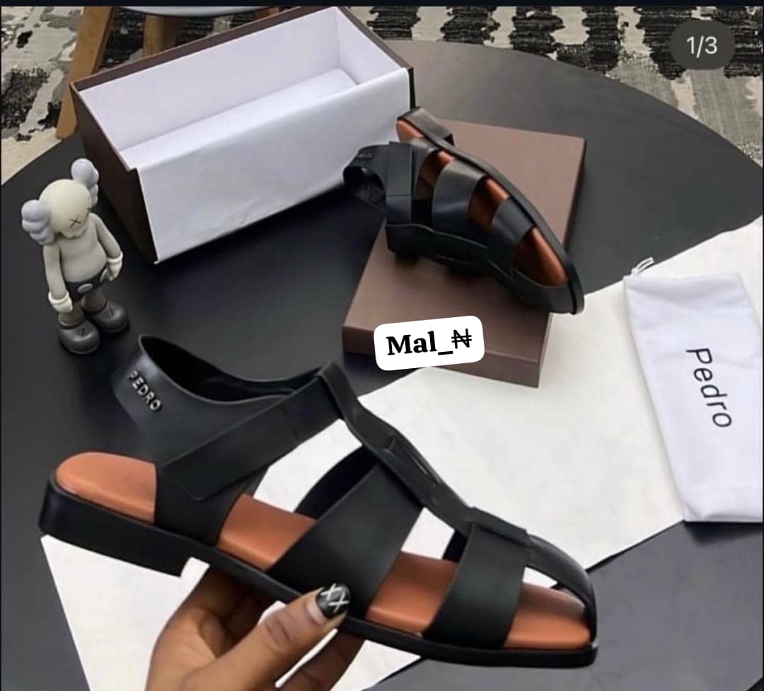 Pedro-Style Sculpted Sandals - Black
