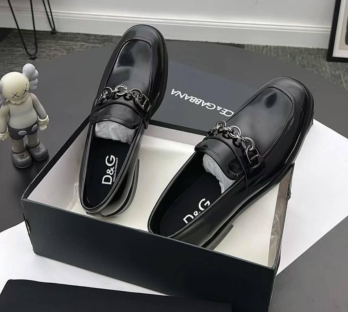 Dolce & Gabbana Black Chain-Link Loafer