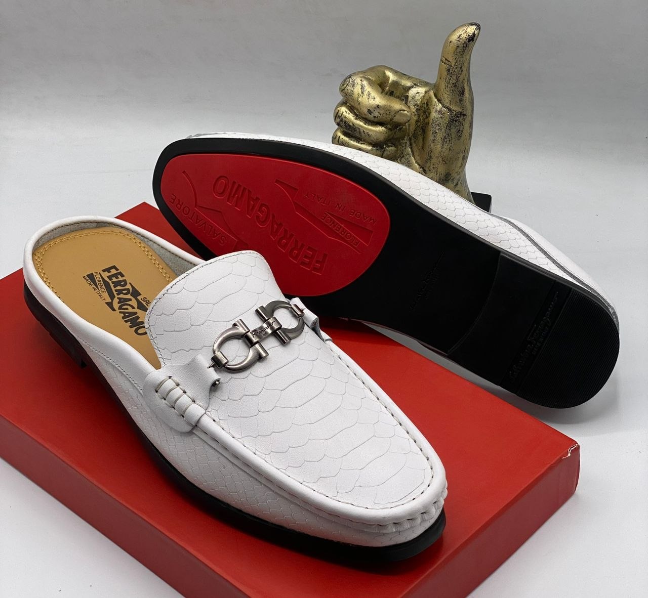 Men’s Premium Croc-Embossed Leather Mules