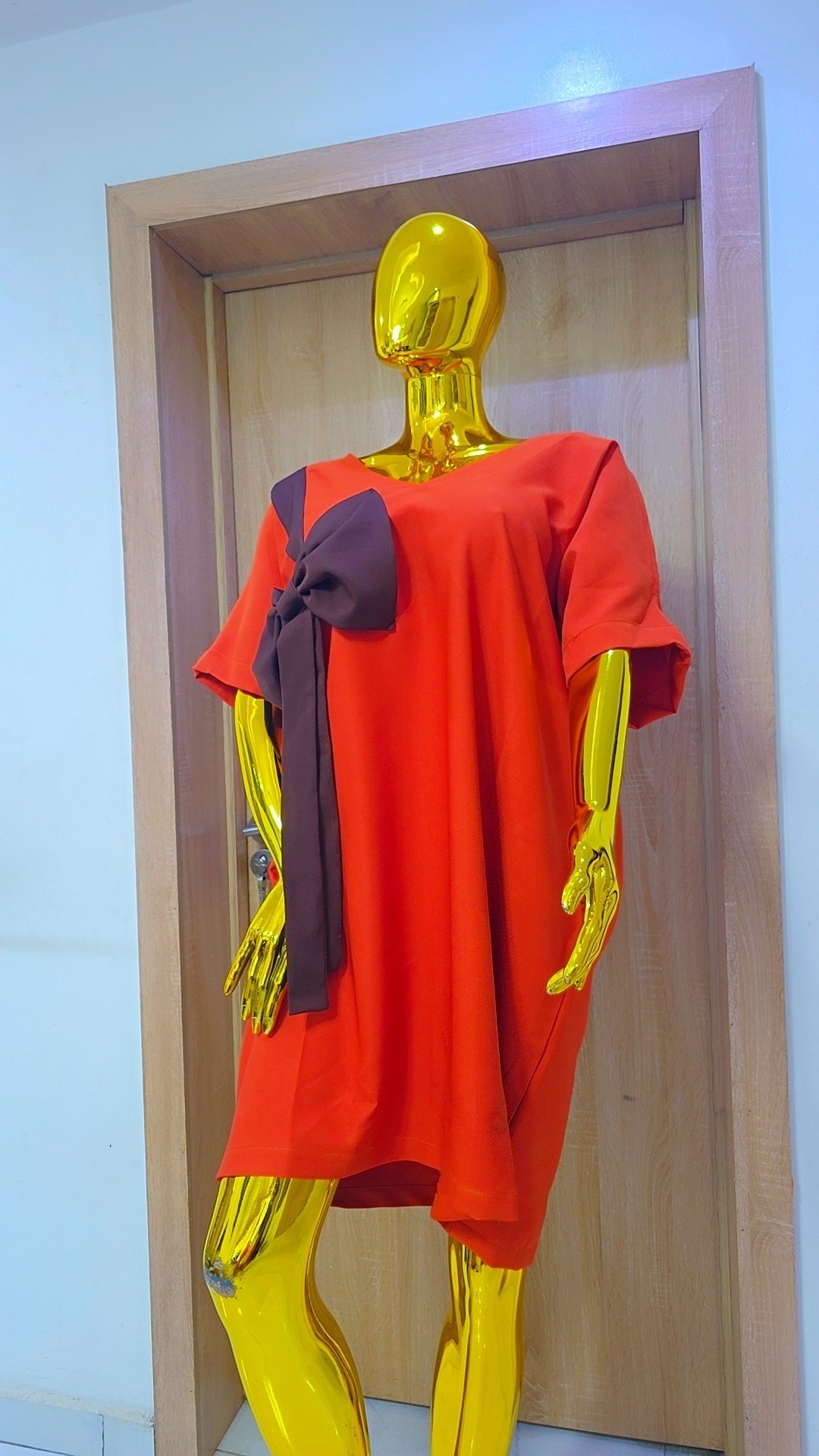 Women’s Signature Bow-Accent Short Kaftan - Lava Orange with Mahogany Bow
