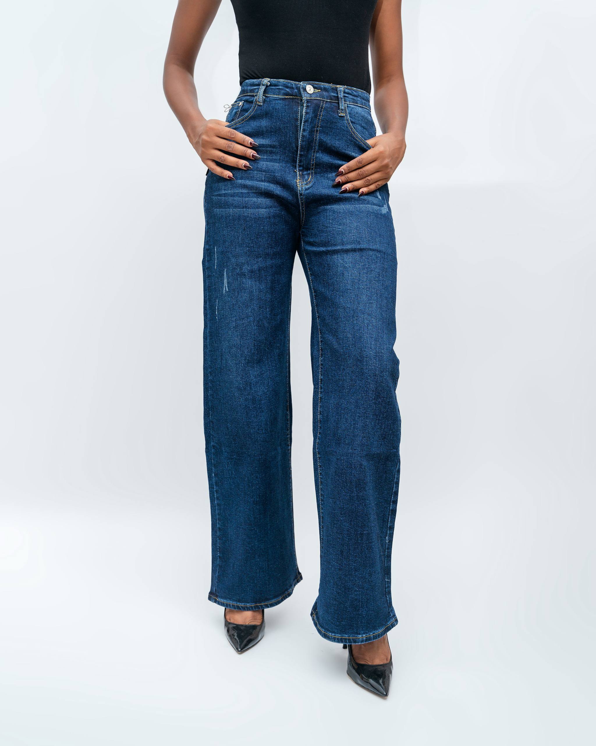 Retro Sandwashed Loose-Fit Jeans - Image 4