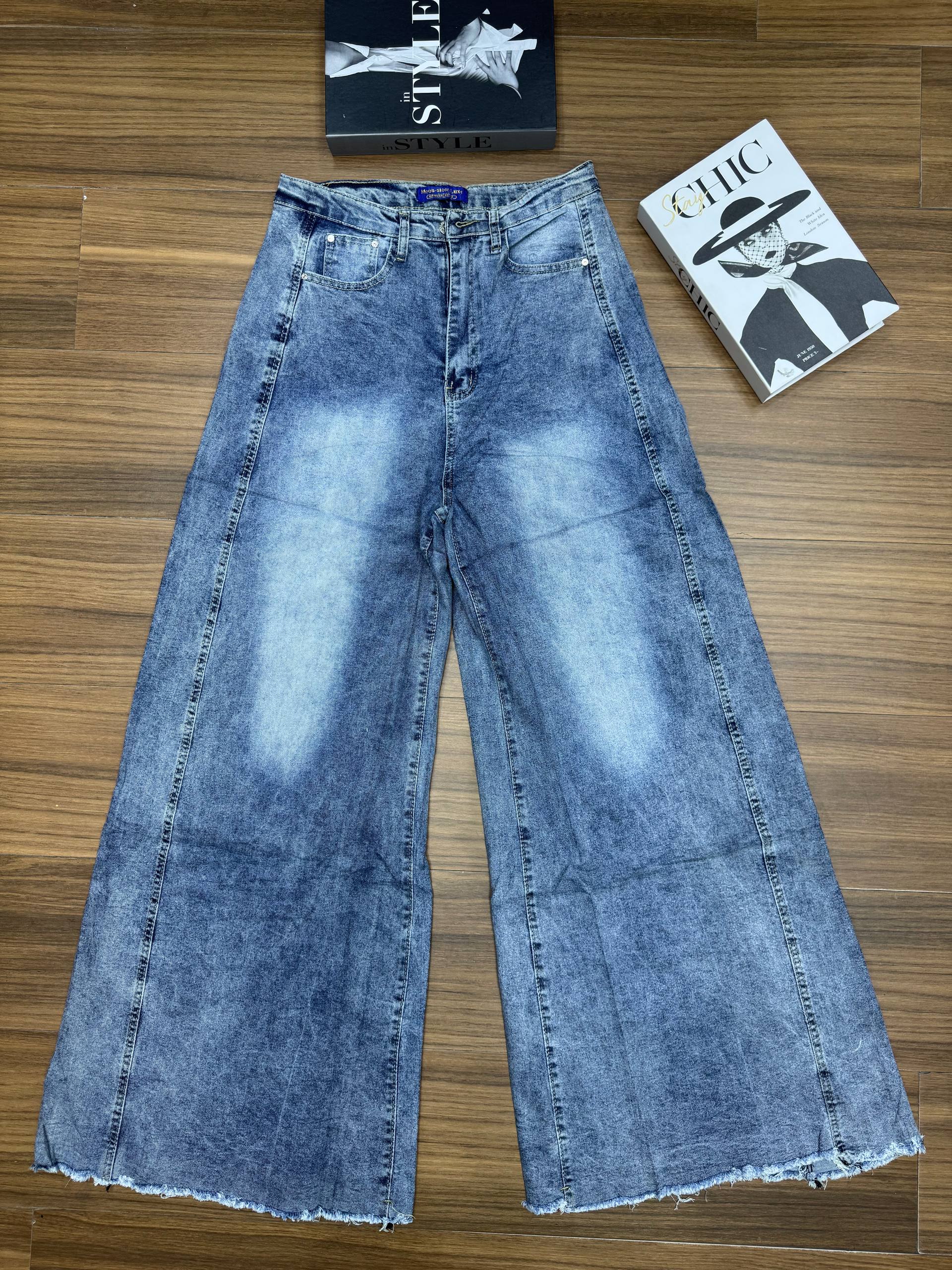 High-Rise Baggy Cargo Jeans - Vintage Streetwear Sandblasted Denim
