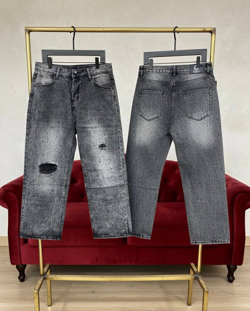 Men's Premium Snow Wash Ripped Jeans – Relaxed Fit Distressed Straight-Leg Denim