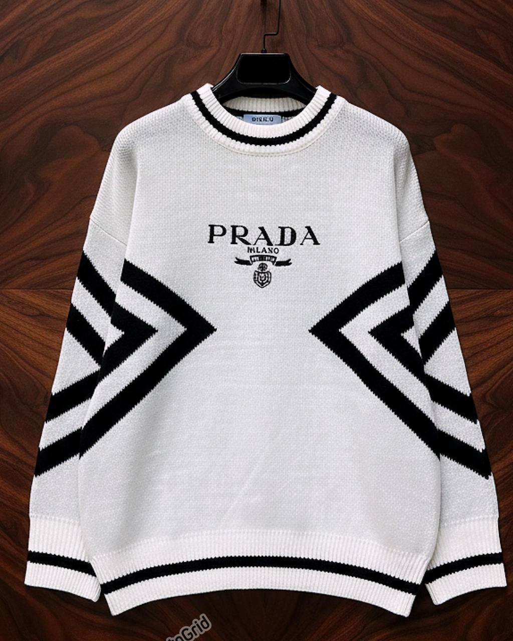 Heavyweight Brushed Fleece Patterned Sweatshirt - Premium Cozy Top