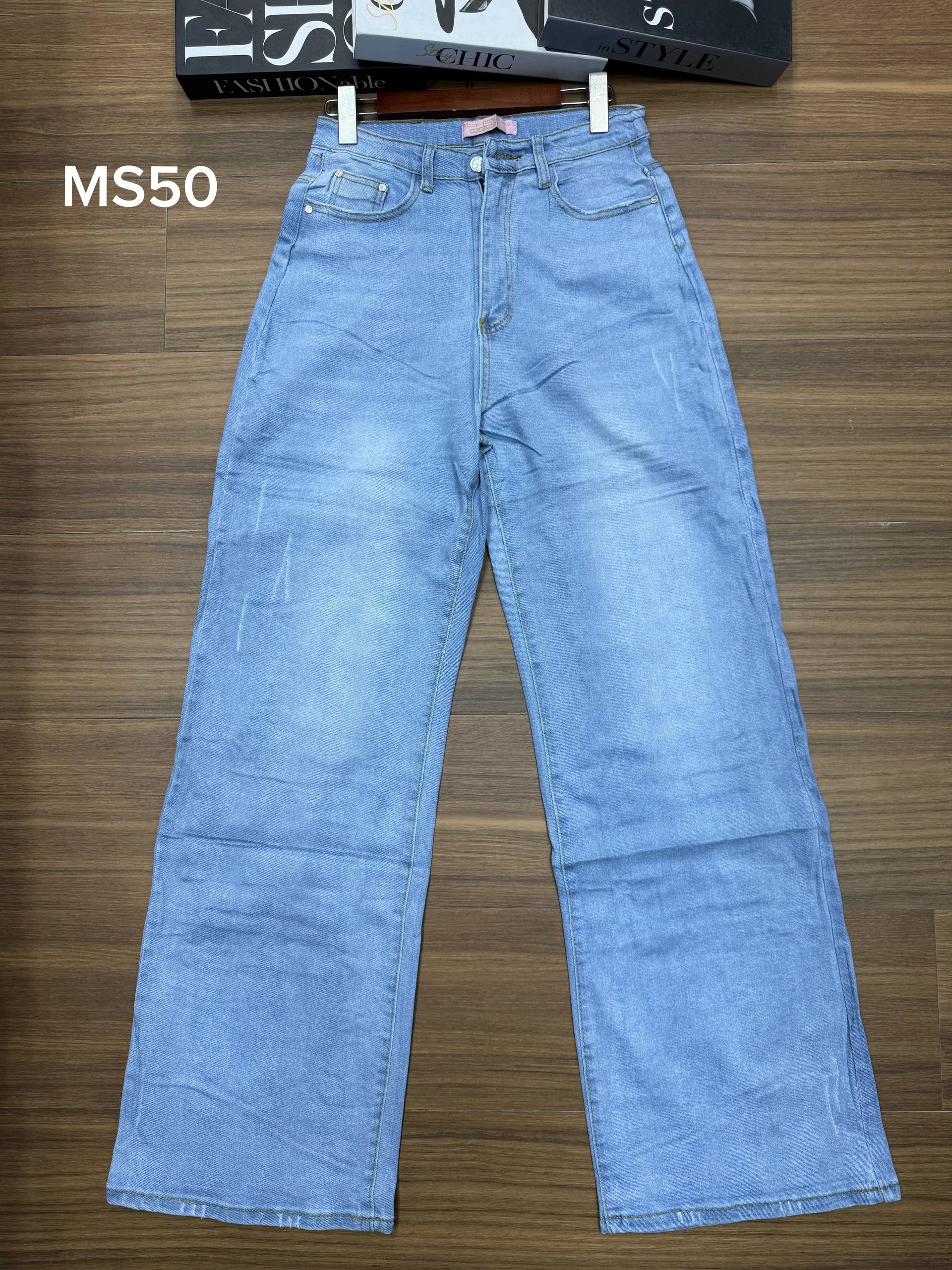 Light-Wash High-Waisted Wide-Leg Jeans - Image 2
