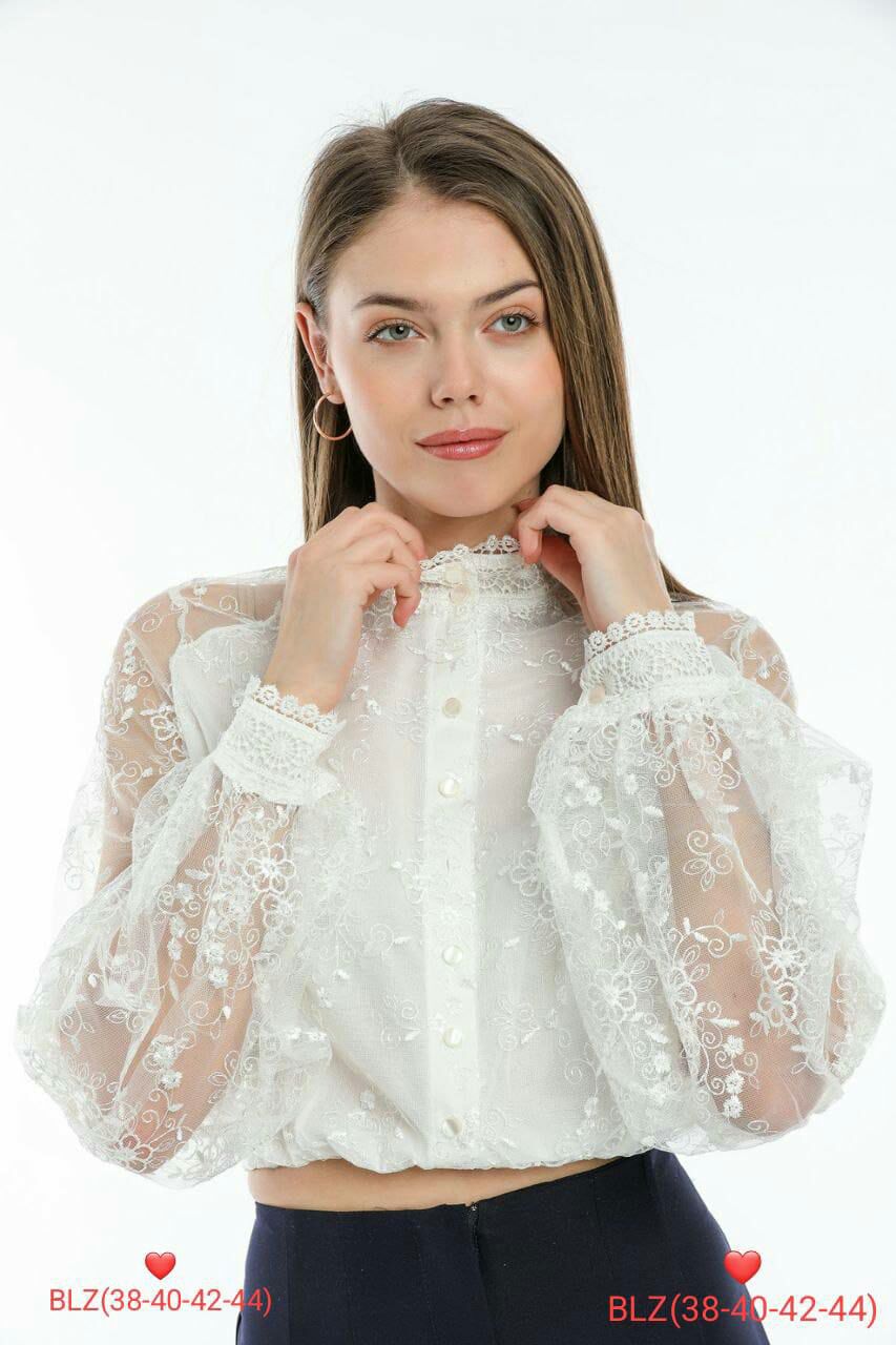Juliet Floral Lace Crop Blouse - Image 5