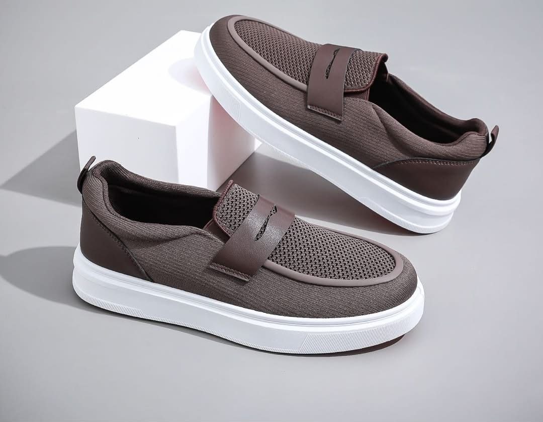 Men’s Premium Low-Top Casual Sneakers - Image 3