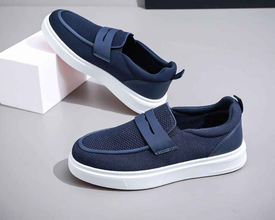 Men’s Premium Low-Top Casual Sneakers