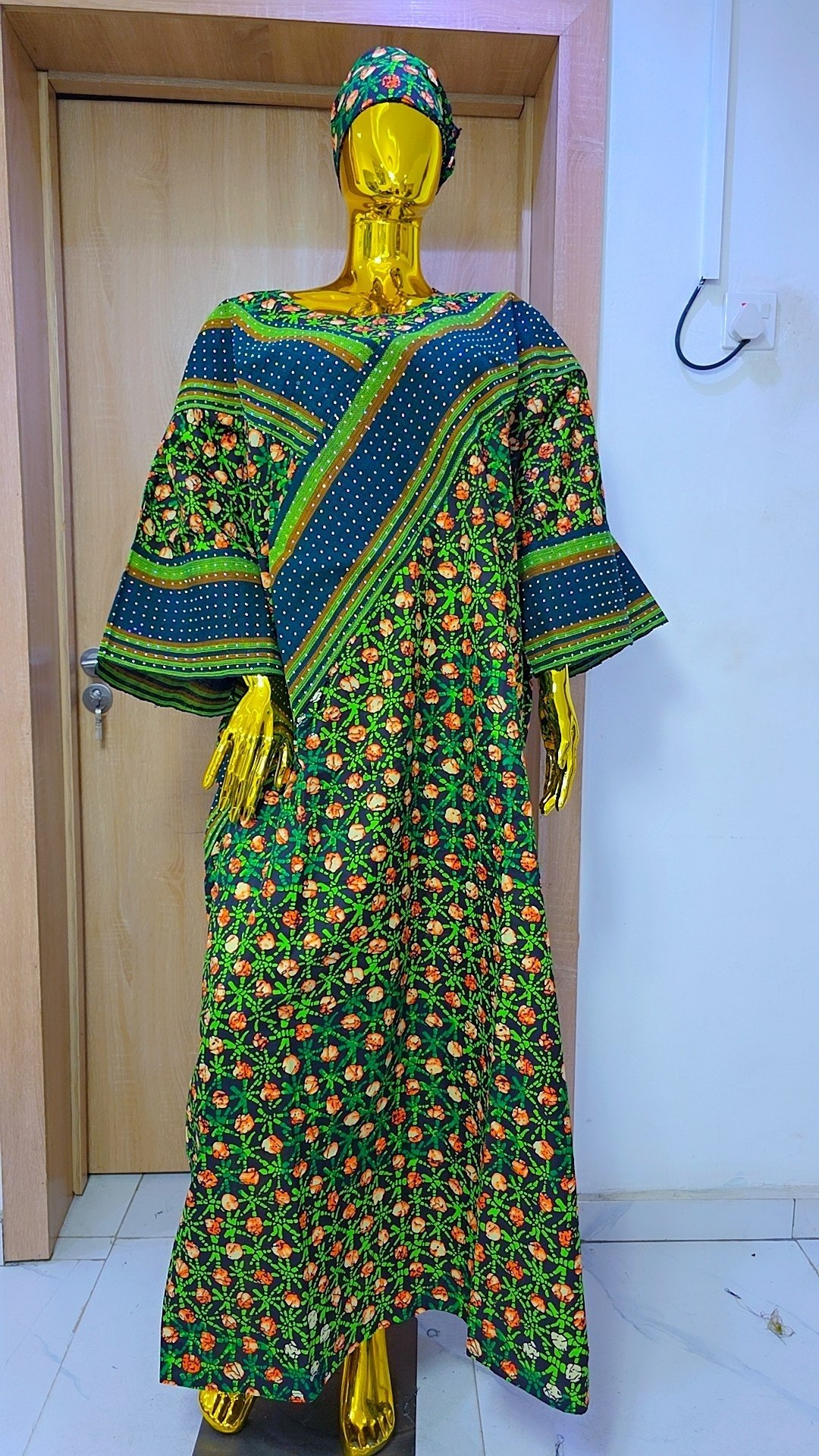 Elegant Floral Print Kaftan Gown with Matching Headwrap