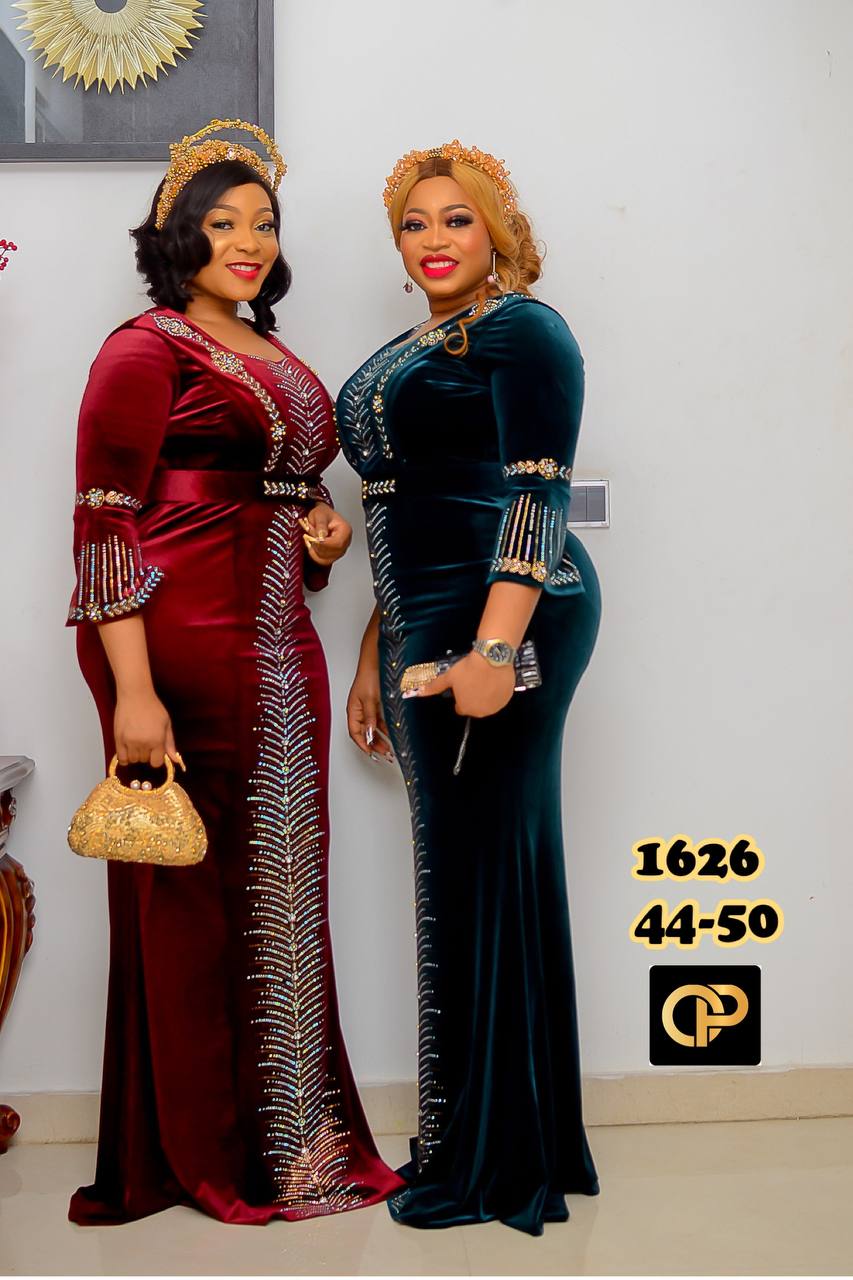 Cleopatra Crystal Velvet Gown - Image 5