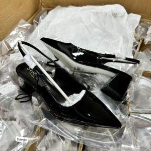 Low Block Heel Glossy Shoes with Back Strap