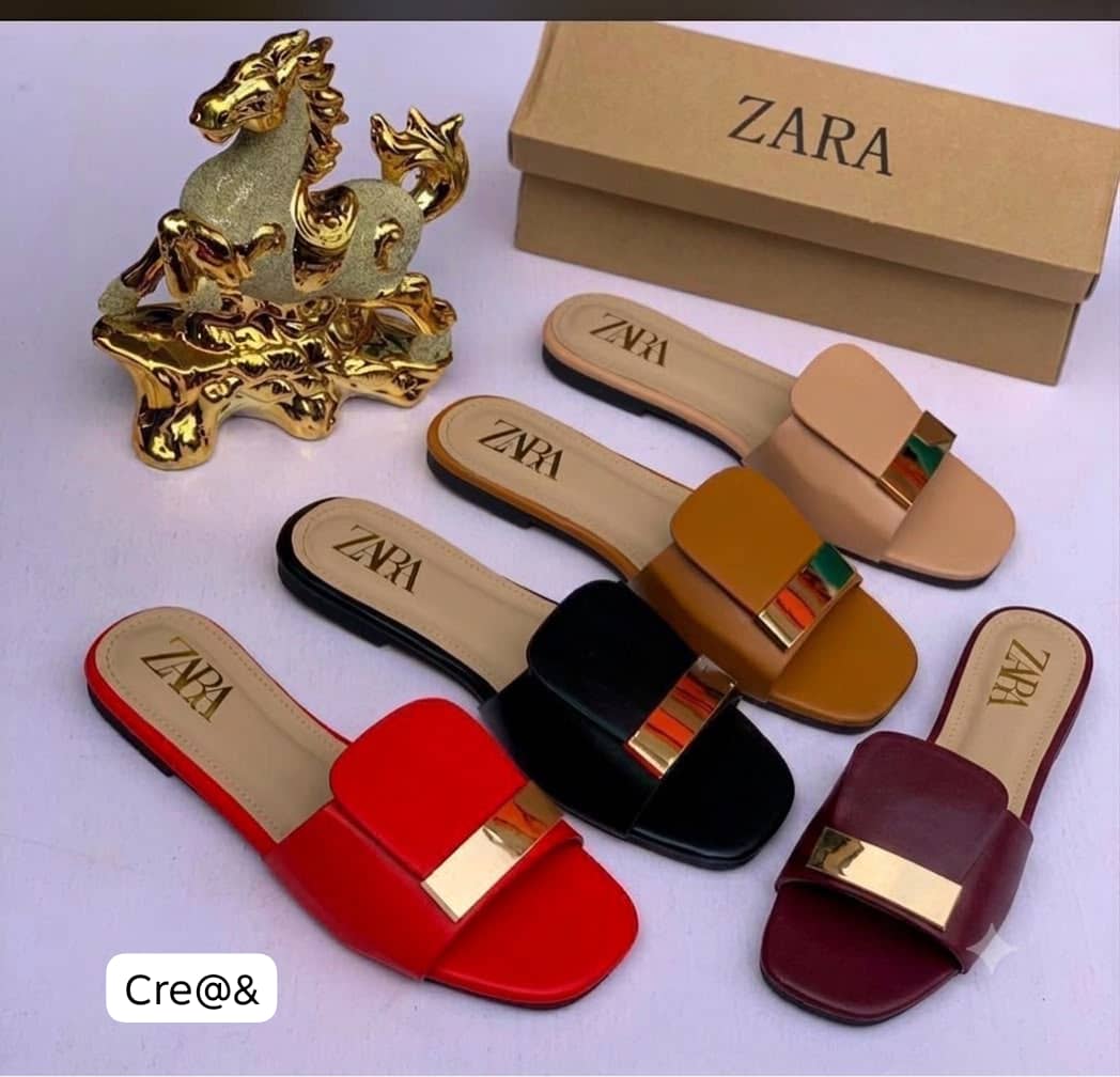 Minimalist Smooth Square-Toe Leather Mules with Polished Gold Accent