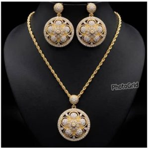 Luxurious Gold Tone Necklace & Drop Earrings Jewelry Set