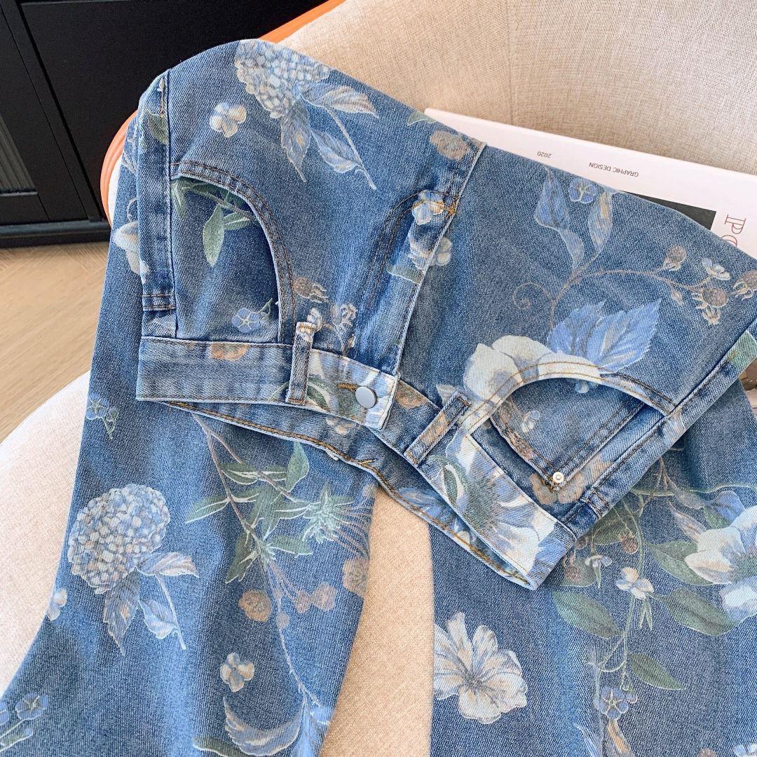 Vintage Floral Print High-Waisted Wide-Leg Jeans – Chic Denim Trousers - Image 4
