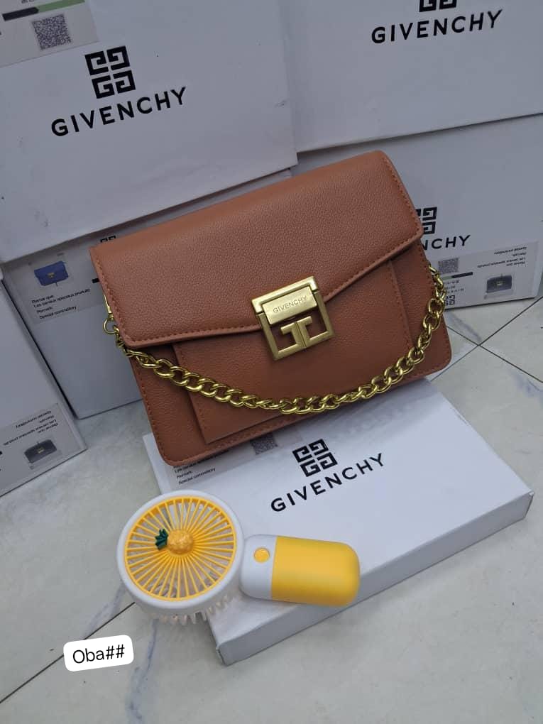 Givenchy Inspired Women's Pebble-Grain Leather Shoulder Bag - Image 4