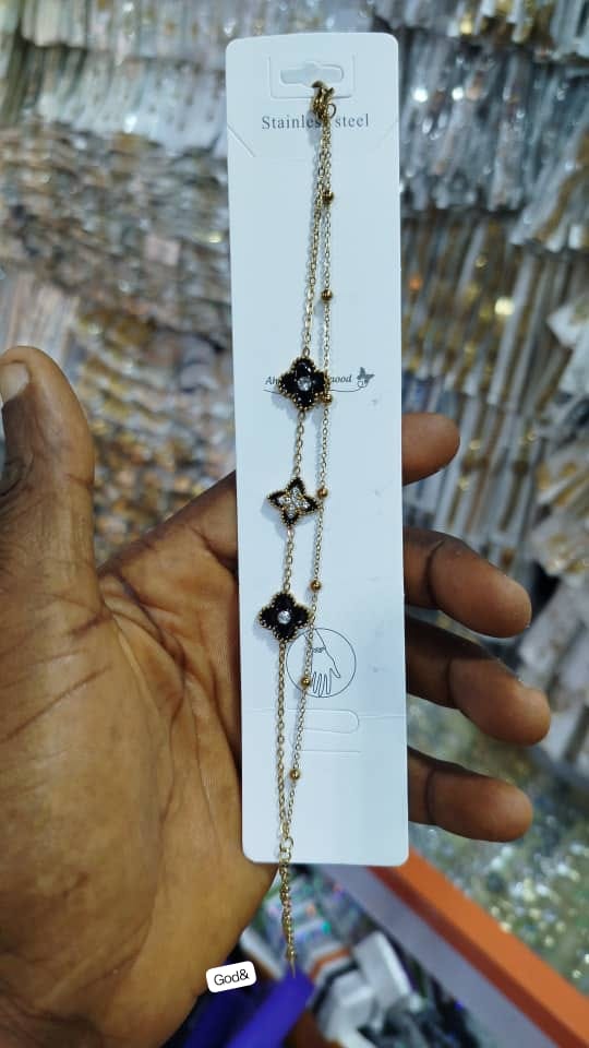 Premium Gold-Plated Stainless Steel Layered Clover Anklet
