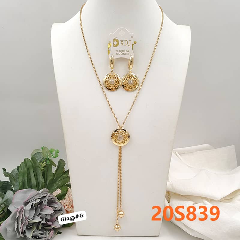Premium Gold Plated Lariat Necklace and Drop Earrings Set