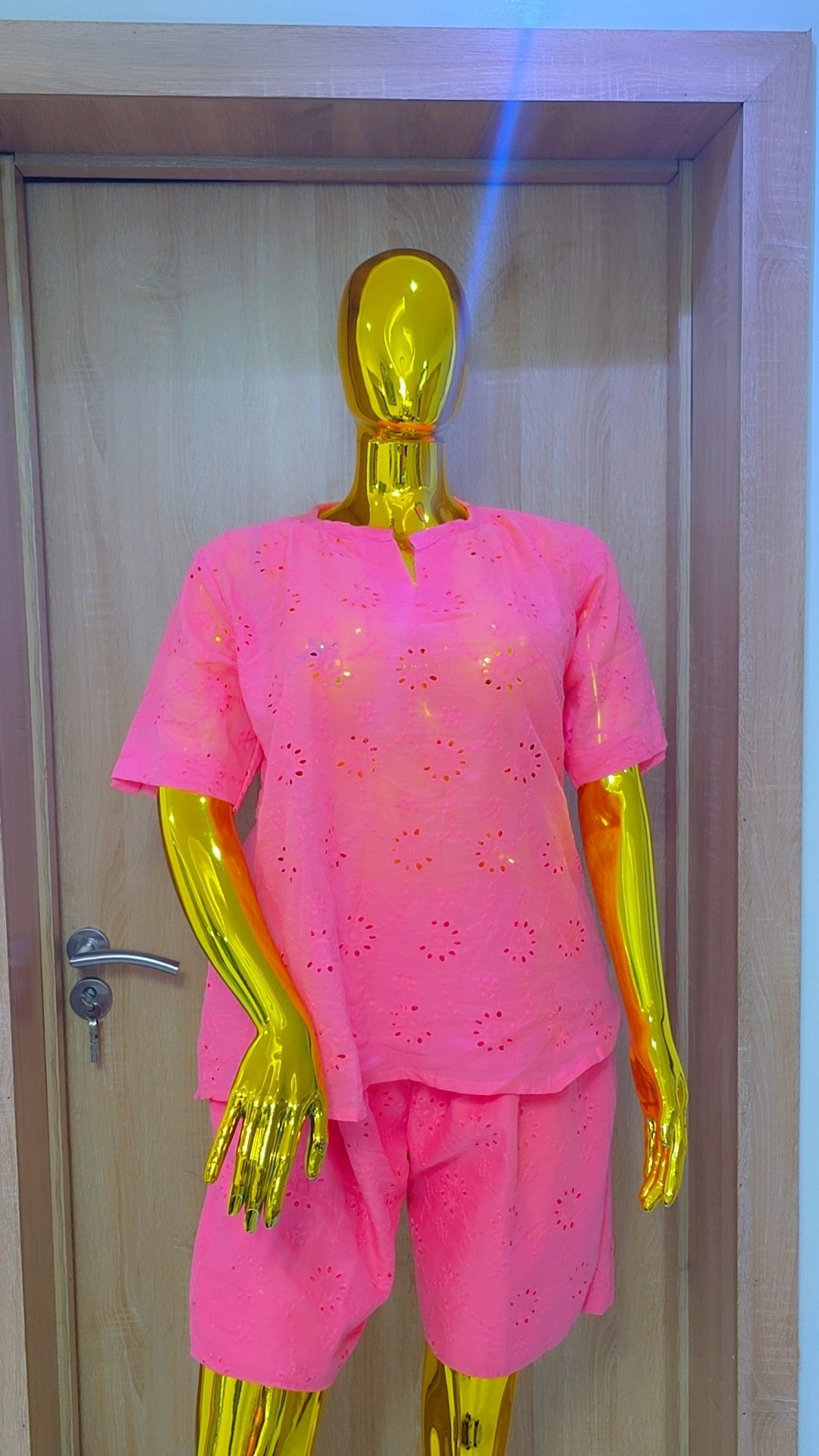 Women's Elegant Eyelet Two-Piece Short Set