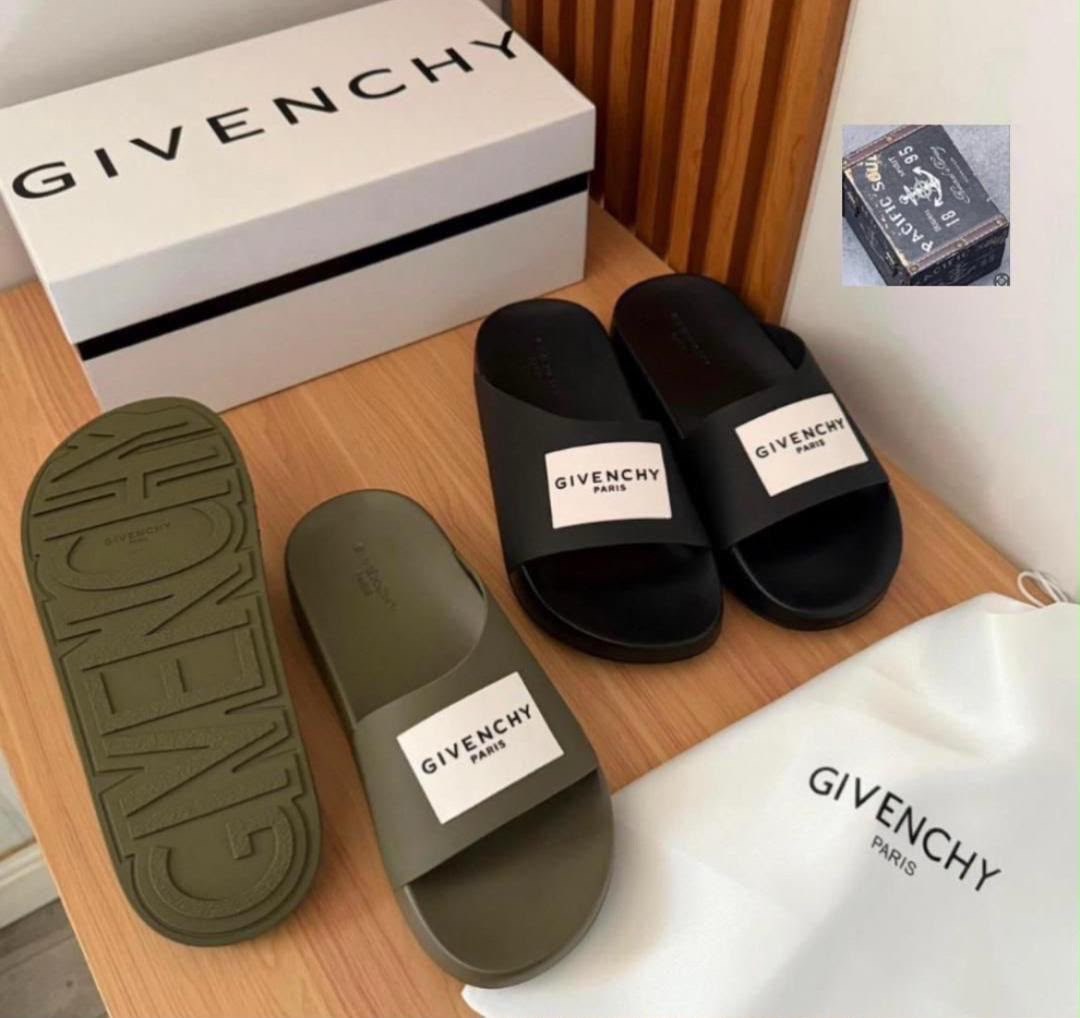Men’s Luxury Givenchy Paris Graphic Slides