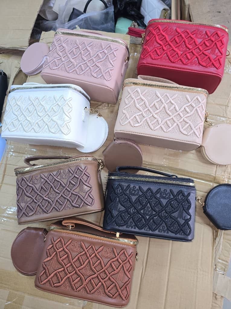Lattice Embroidery Top-Handle Makeup Box Crossbody Purse