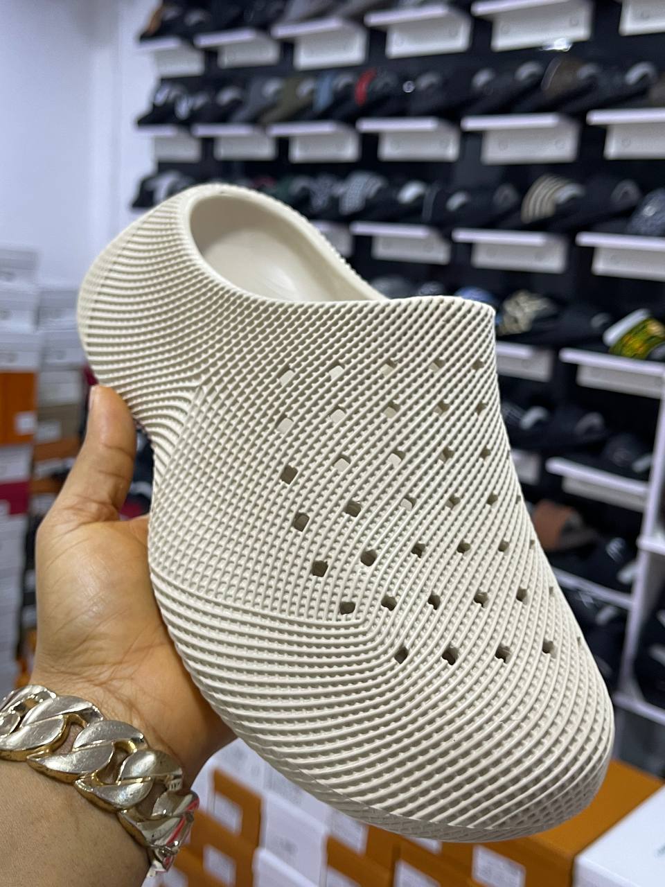 Versatile Textured Molded Clogs for Casual Wear
