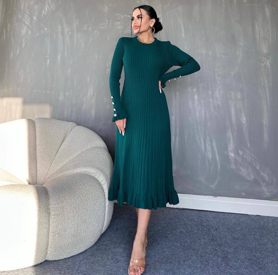 Refined Ribbed Midi Dress with Decorative Cuffs