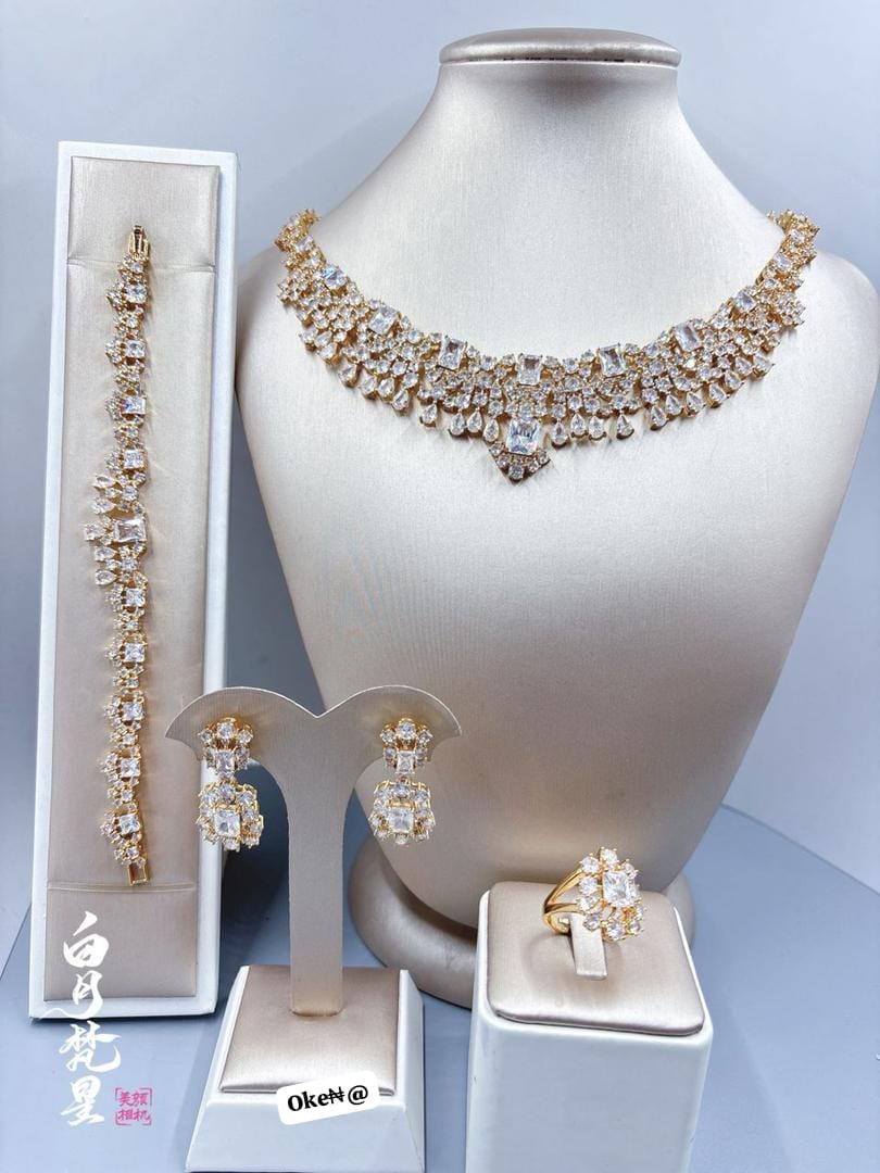 Luxury Gold-Tone Intricate Emerald-Cut Bridal Jewelry Set