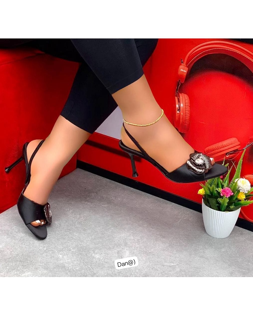 Elegant Pointed-Toe Cocktail Pumps with Gold Floral Jewel Brooch - Image 3