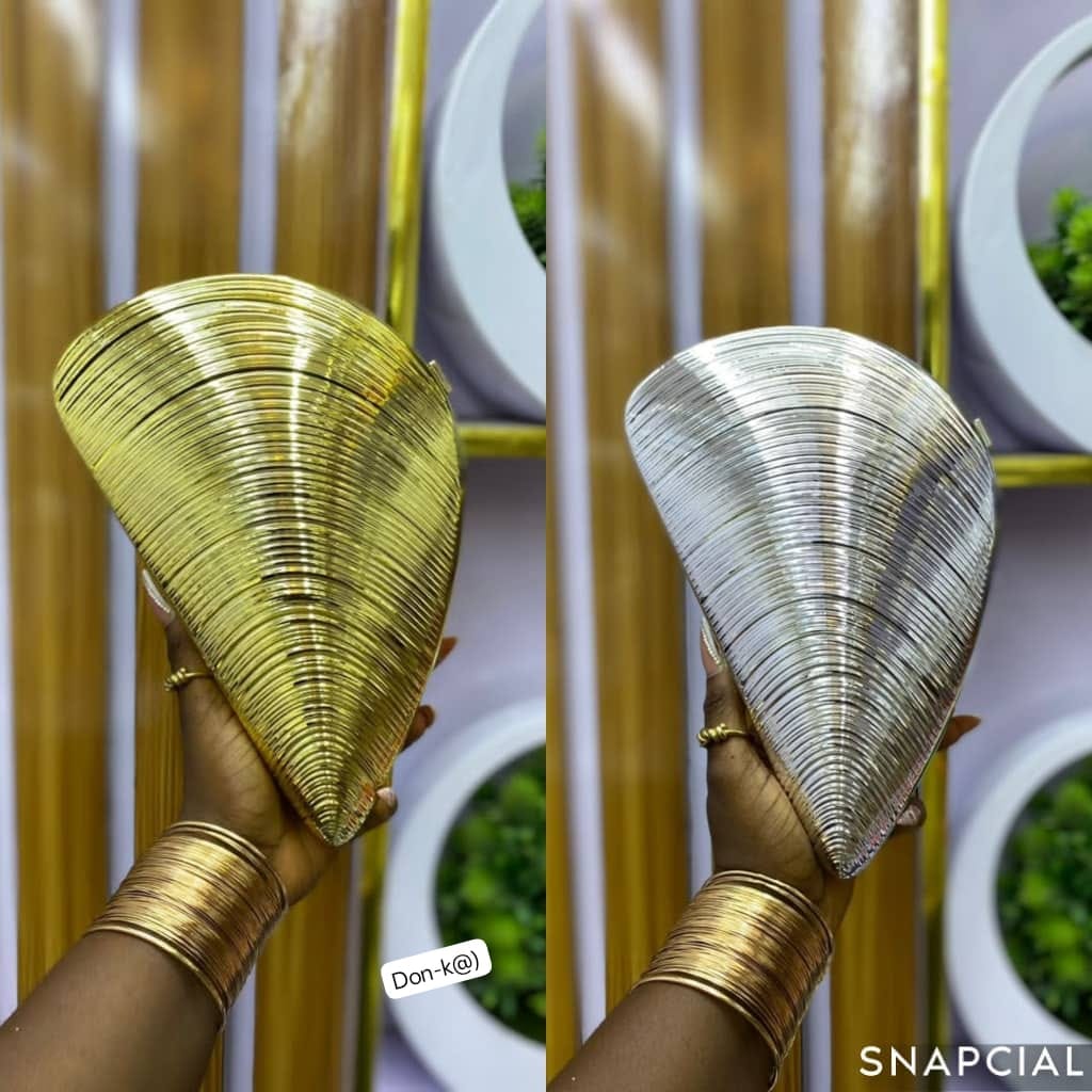 Luxury Metallic Ribbed Clamshell Clutch Bag