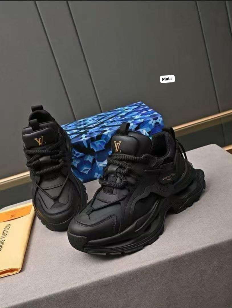 Men's Luxury All-Black Chunky Leather Sneakers
