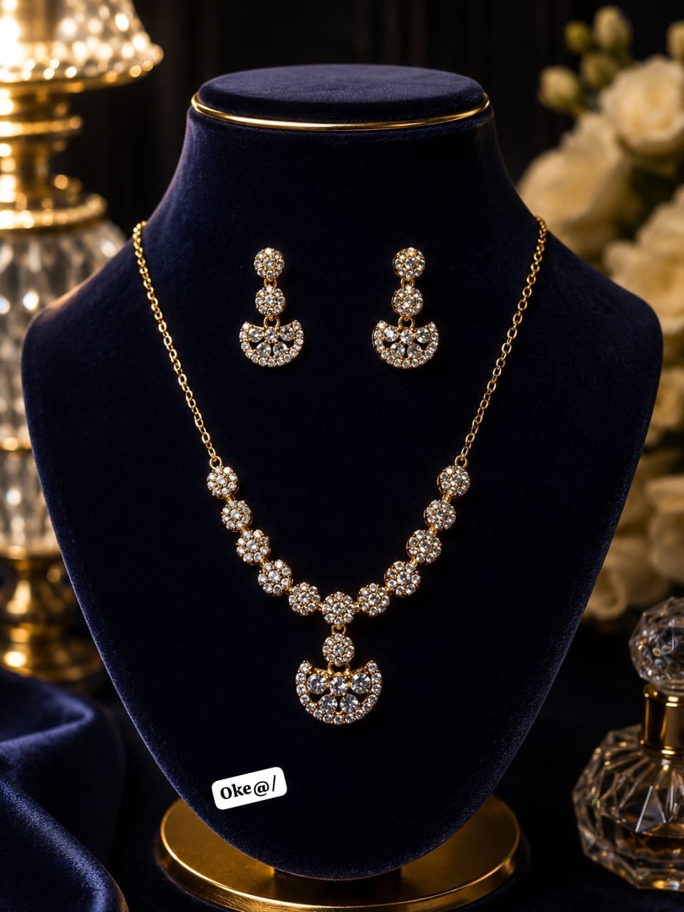 Luxury Gold-Tone Cluster Necklace & Matching Drop Earrings