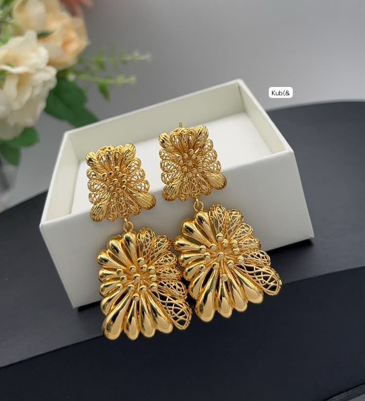 Women's Luxury Statement Floral Mesh Dangle Earrings - Image 2