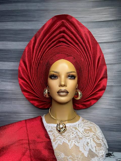 Red Ruffled Shell Fan Auto Gele Headtie