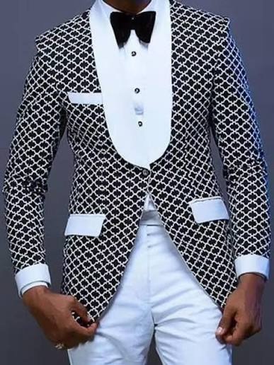 Black & White Quatrefoliate Lattice Statement Crossover Suit