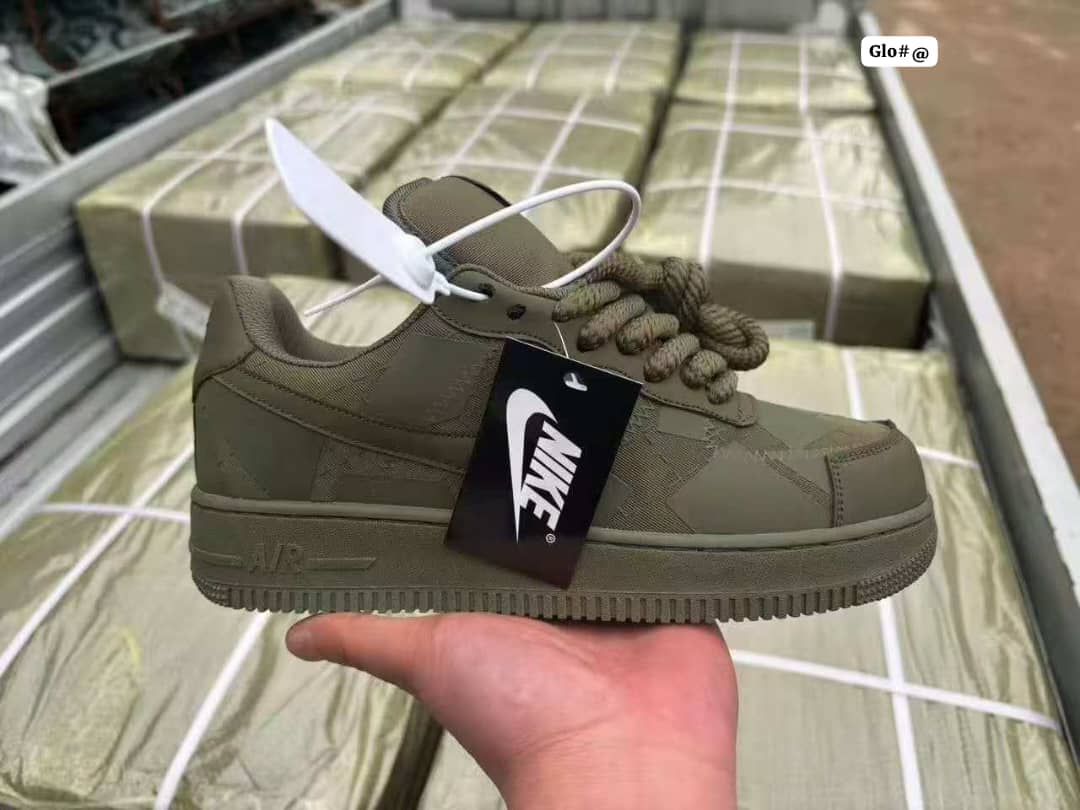 Nike Low-Top Chunky Laces Sneakers - Olive Green