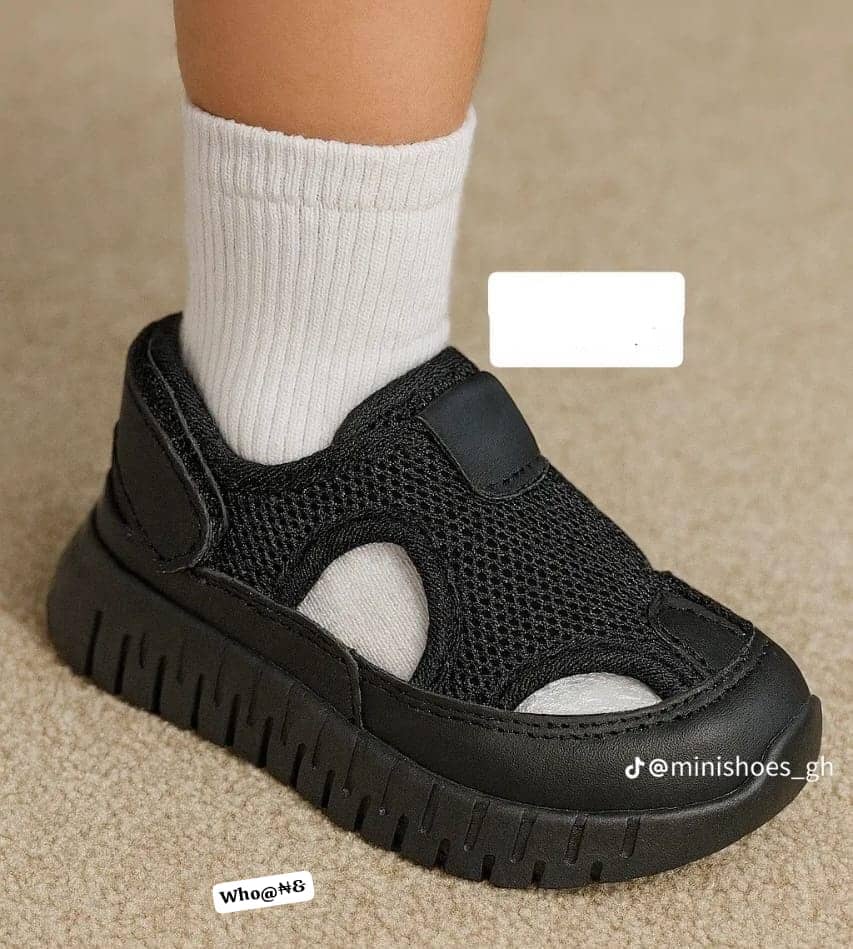 Kids' Breathable Mesh Cutout Platform Sandals / Sneakers